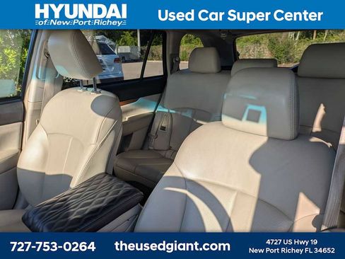 Used 2013 Subaru Outback 2.5i Limited w/ Moonroof Pkg AWD/4WD image 3
