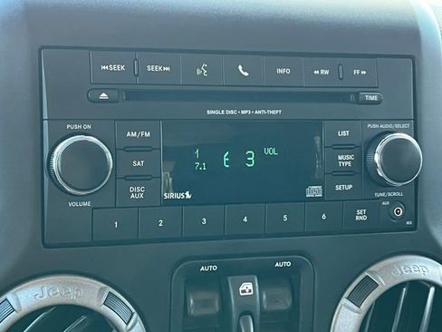 Used 2016 Jeep Wrangler Unlimited Sport w/ Quick Order Package 24S AWD/4WD image 23