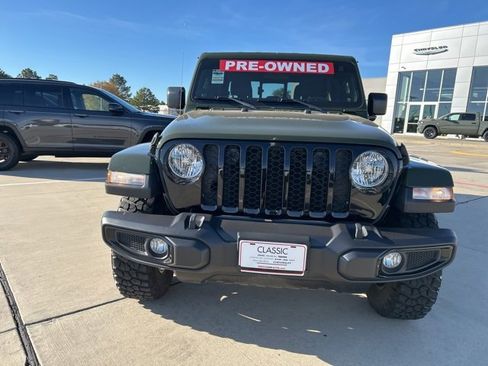 Used 2023 Jeep Gladiator Willys image 2