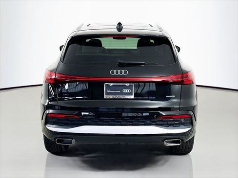 Certified 2025 Audi Q5 Premium w/ Convenience Package AWD/4WD image 10