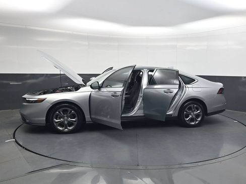 Used 2024 Honda Accord EX image 39
