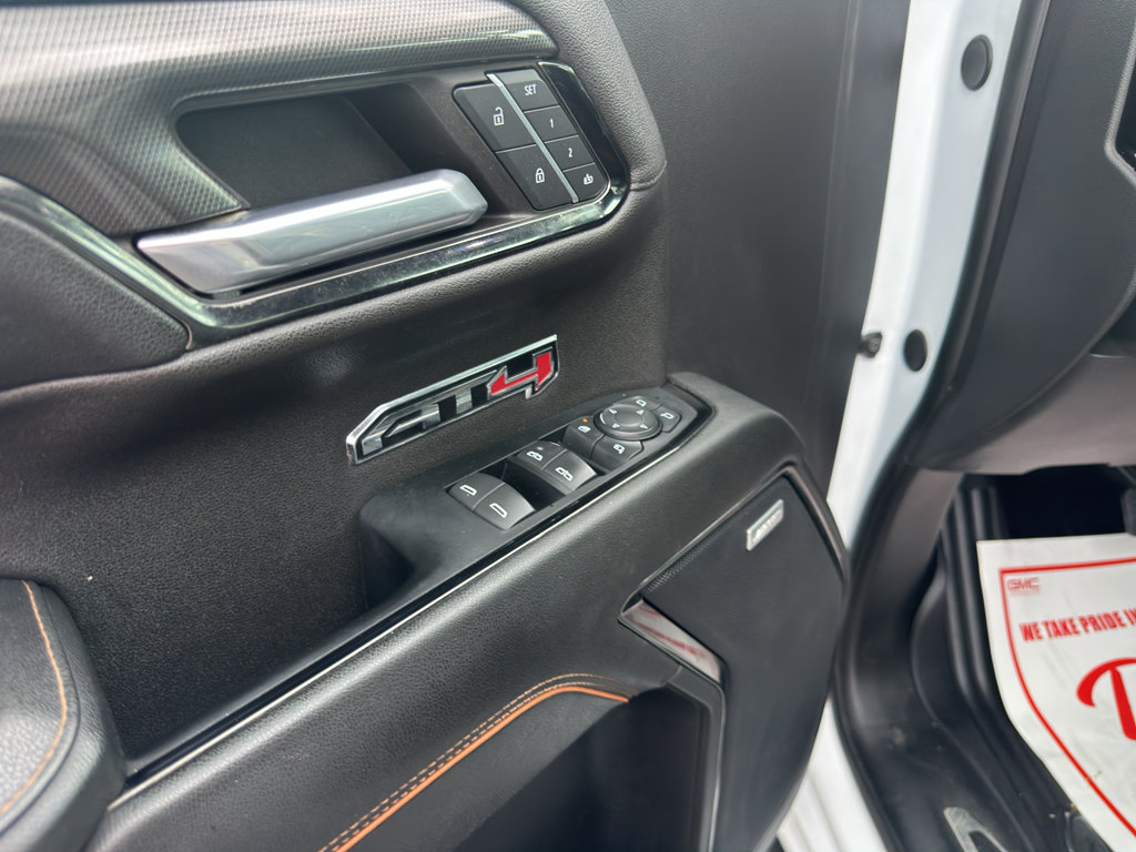 Used 2024 GMC Sierra 1500 AT4 w/ Technology Package AWD/4WD image 12