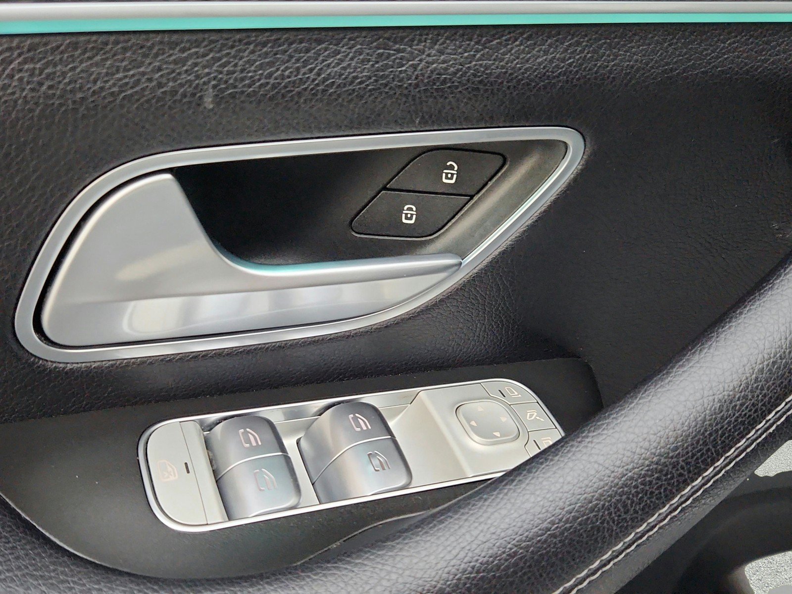 Used 2024 Mercedes-Benz GLS 450 4MATIC image 26