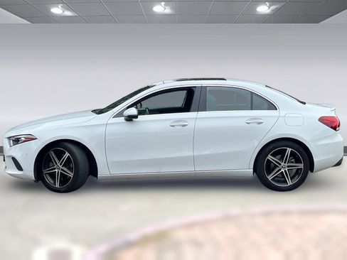 Used 2019 Mercedes-Benz A 220 image 2