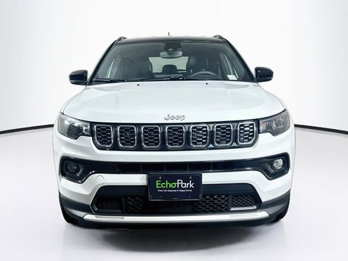 Used 2025 Jeep Compass Limited AWD/4WD image 2