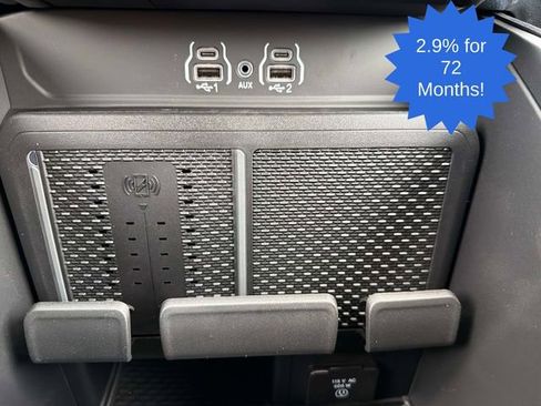 New 2026 RAM 1500 4x4 Crew Cab image 32