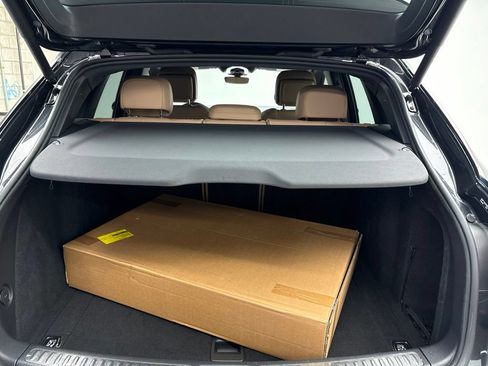 Certified 2024 Porsche Macan AWD/4WD image 22