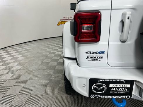 Used 2024 Jeep Wrangler High Altitude AWD/4WD image 14