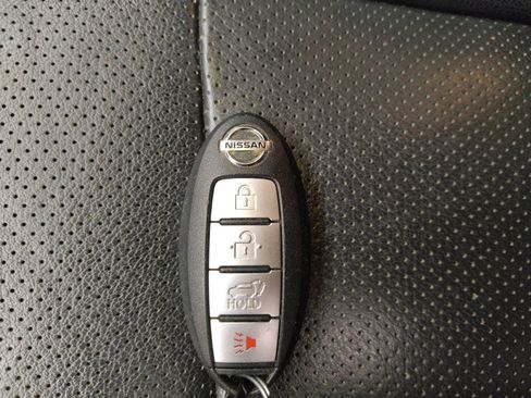 Used 2015 Nissan Rogue SL w/ SL Premium Package FWD image 32