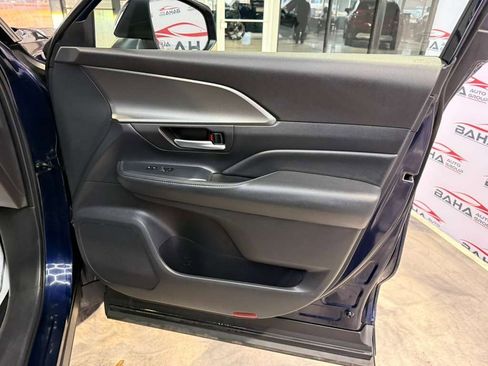 Used 2025 Toyota Grand Highlander AWD image 49