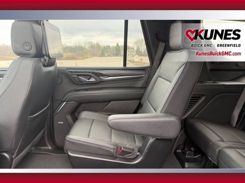 Used 2024 GMC Yukon Denali w/ Advanced Technology Package AWD/4WD image 12