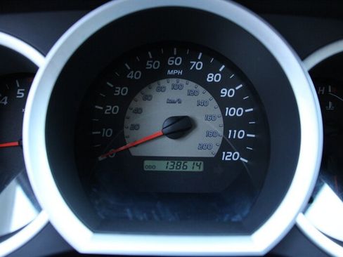 Used 2007 Toyota Tacoma PreRunner image 7