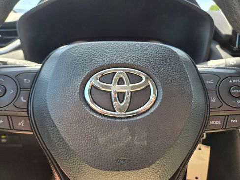 Certified 2021 Toyota RAV4 LE AWD/4WD image 24