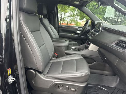 Used 2024 Chevrolet Tahoe Z71 w/ Luxury Package AWD/4WD image 25