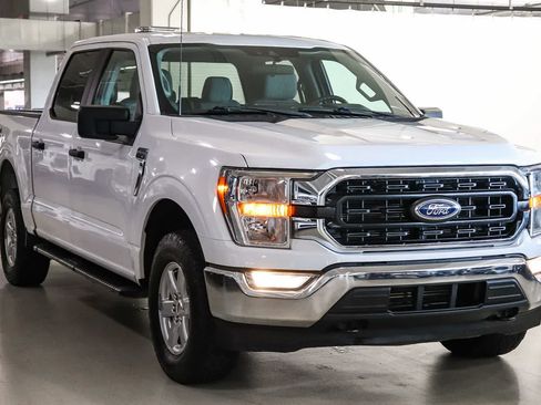 Used 2022 Ford F150 XLT w/ Trailer Tow Package AWD/4WD image 5