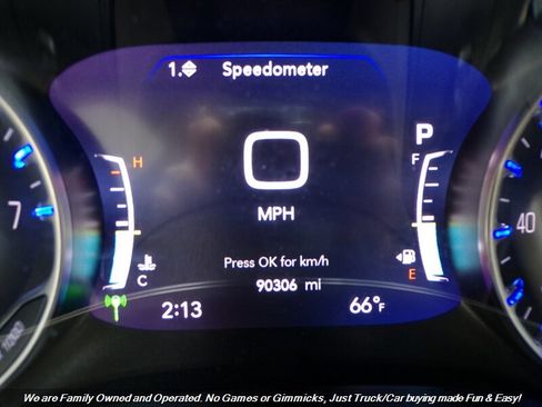 Used 2017 Chrysler Pacifica Touring-L Plus image 11