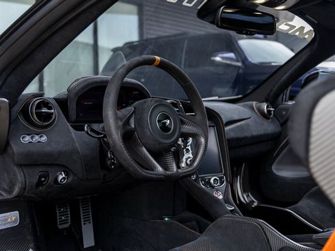 Used 2022 McLaren 765LT image 31