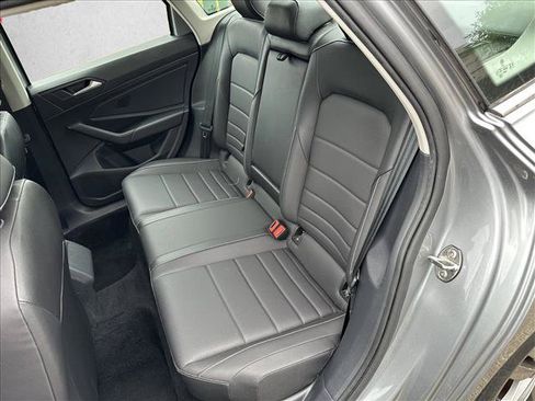 Used 2024 Volkswagen Jetta SE FWD image 15