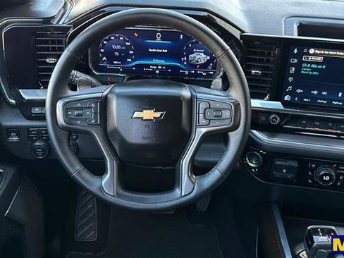 Used 2025 Chevrolet Silverado 1500 High Country w/ Technology Package AWD/4WD image 17