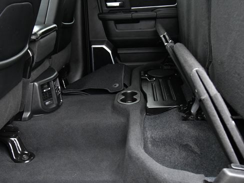 Used 2024 RAM 2500 Laramie image 46