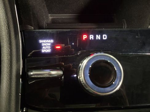 Used 2023 Jeep Grand Cherokee L Limited AWD/4WD image 16