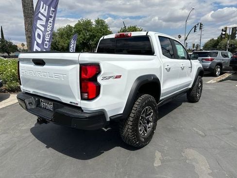 New 2026 Chevrolet Colorado ZR2 w/ Technology Package AWD/4WD image 8