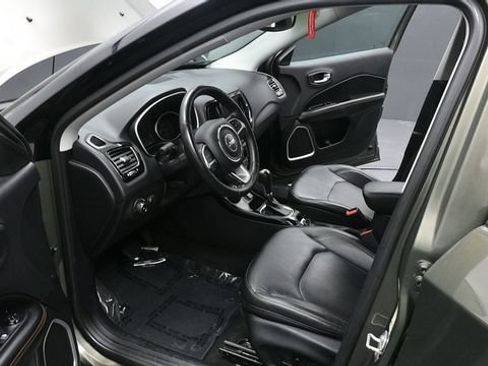 Used 2018 Jeep Compass Limited AWD/4WD image 19