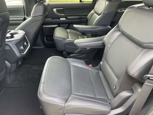 New 2025 Ford Expedition Platinum w/ Stealth Appearance Package AWD/4WD image 12