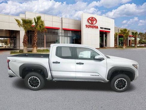 New 2026 Toyota Tacoma TRD Off-Road image 12