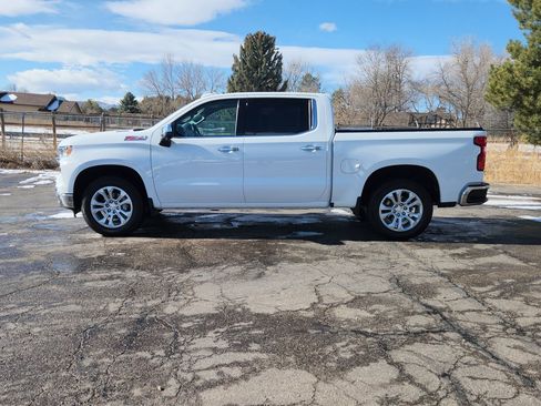 Used 2024 Chevrolet Silverado 1500 LTZ w/ LTZ Premium Package image 7
