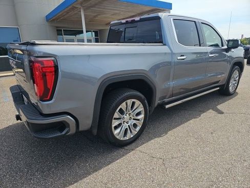 Used 2022 GMC Sierra 1500 Denali w/ Denali Premium Package image 8