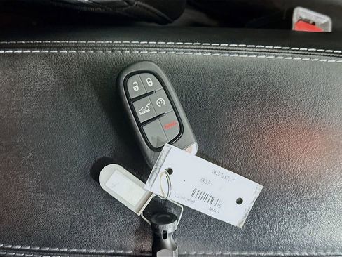 Used 2020 Jeep Cherokee Latitude Plus image 35