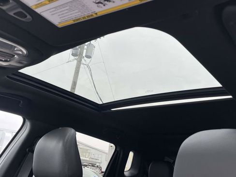 New 2026 Jeep Compass Latitude image 11