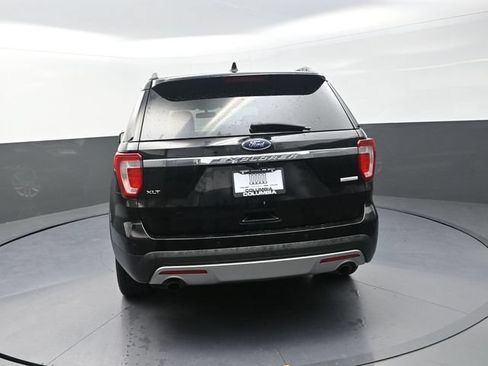 Used 2017 Ford Explorer XLT w/ Equipment Group 201A FWD image 9