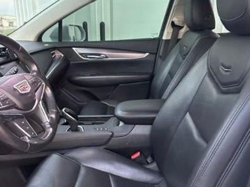 Used 2019 Cadillac XT5 Luxury AWD/4WD image 12