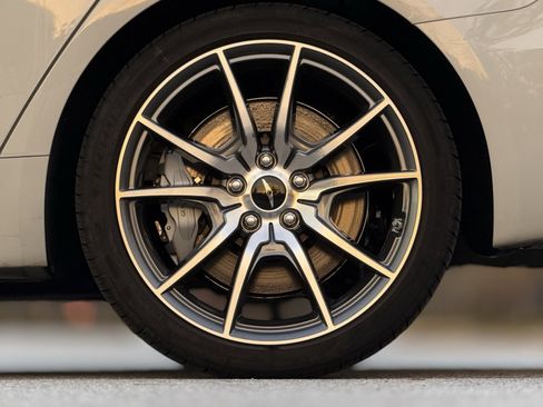 Used 2025 Genesis G70 2.5T image 18