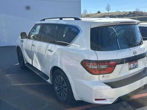 Used 2021 Nissan Armada SL w/ Midnight Edition Package image 4