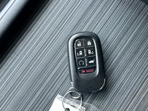 Used 2025 Honda Odyssey Touring image 39