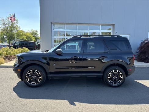 Used 2023 Ford Bronco Sport Outer Banks AWD/4WD image 2