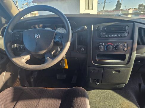 Used 2005 Dodge Ram 1500 Truck SLT image 19