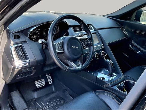 Used 2019 Jaguar E-PACE R-Dynamic SE AWD/4WD image 18