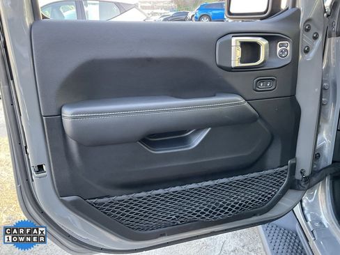 Used 2022 Jeep Wrangler Unlimited Sahara w/ Cold Weather Group image 23