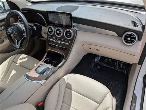 Used 2021 Mercedes-Benz GLC 300 4MATIC image 23