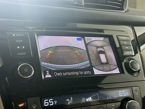 Used 2022 Nissan Rogue Sport SL FWD image 23