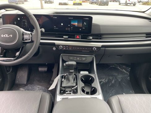 New 2026 Kia Carnival SX image 12