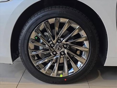 New 2025 Lexus ES 350 w/ Luxury Package image 9