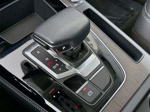 Certified 2023 Audi Q5 2.0T Premium Plus w/ Premium Plus Package image 16