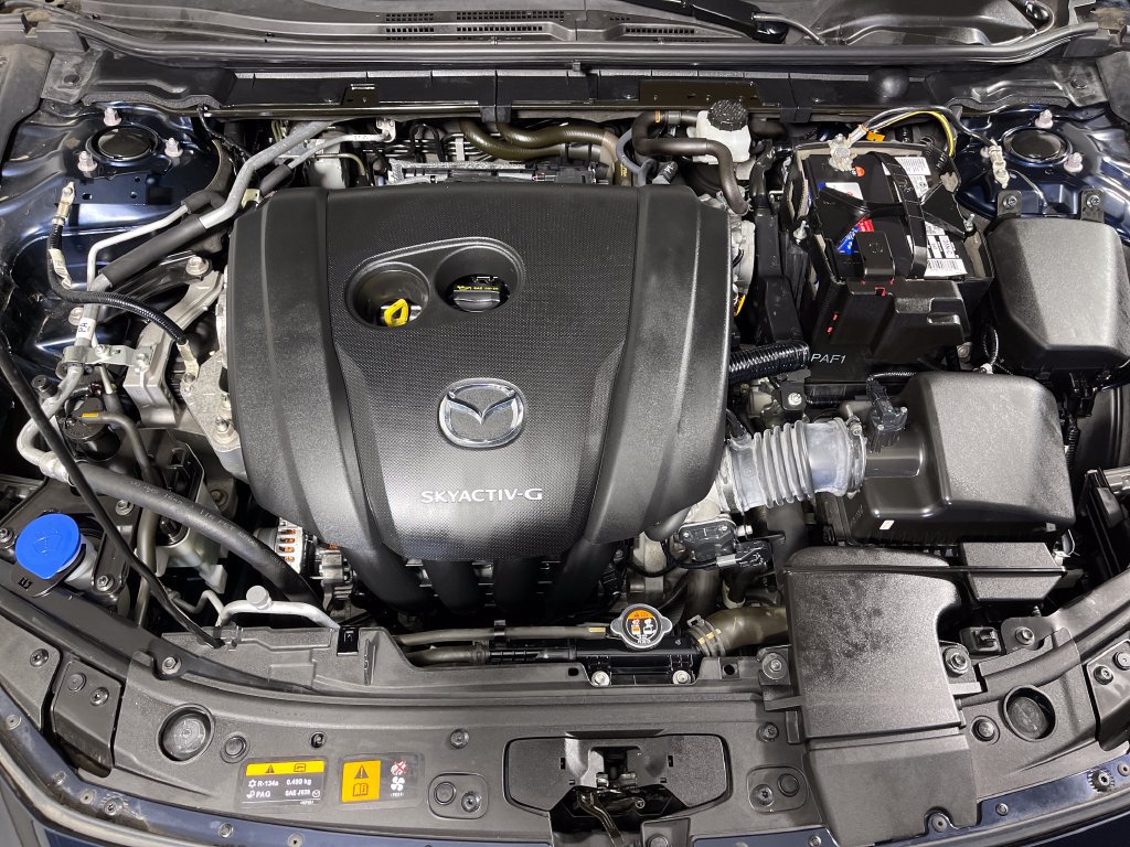 Used 2019 MAZDA MAZDA3 Hatchback FWD image 9