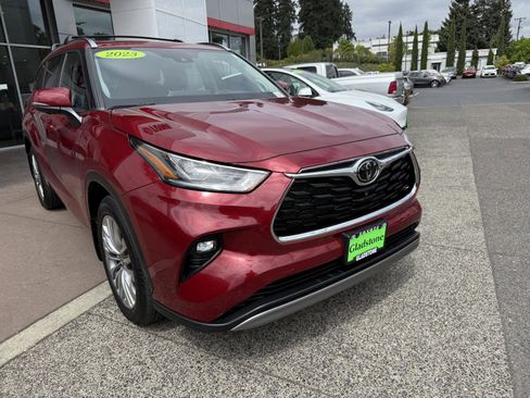 Used 2023 Toyota Highlander Platinum AWD/4WD image 8