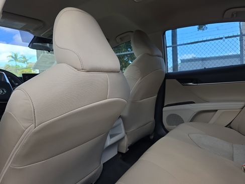 Used 2021 Toyota Camry LE image 15